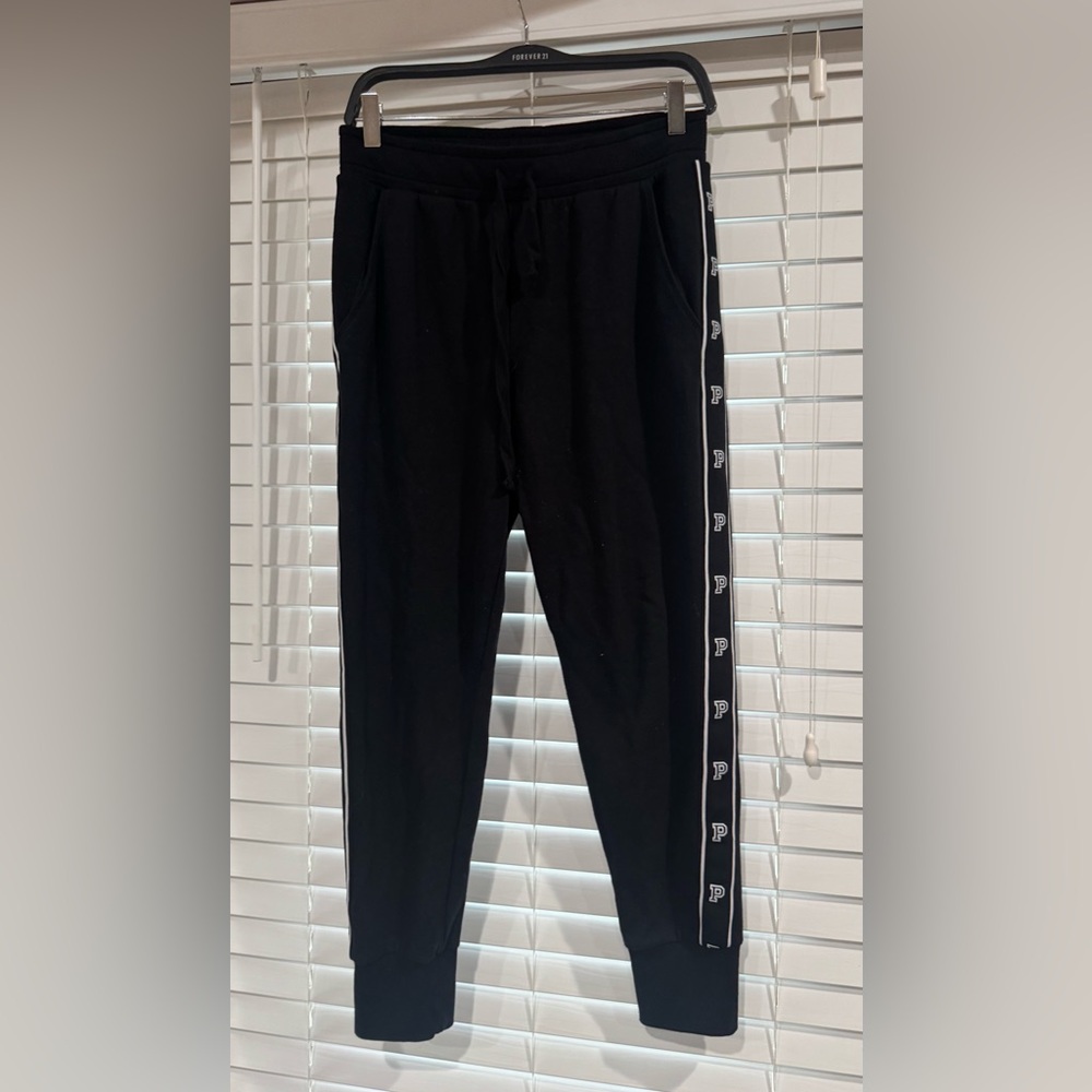 PINK Victoria’s Secret Black Joggers – Size M